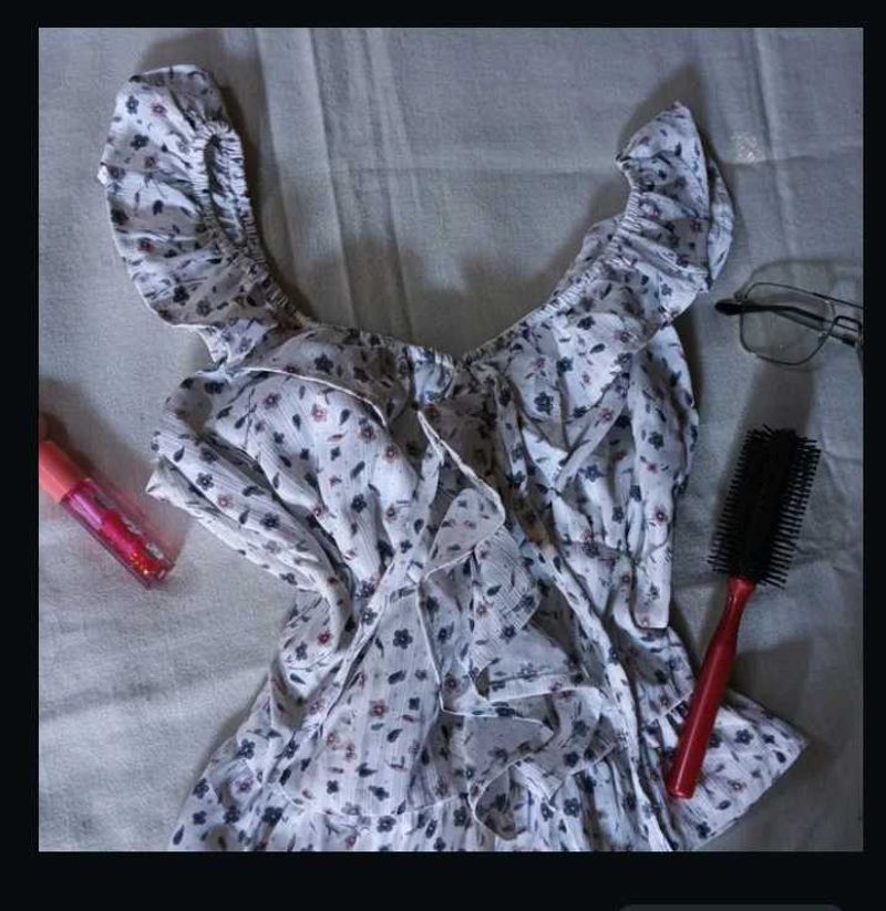 Floral Print Ruffled Top