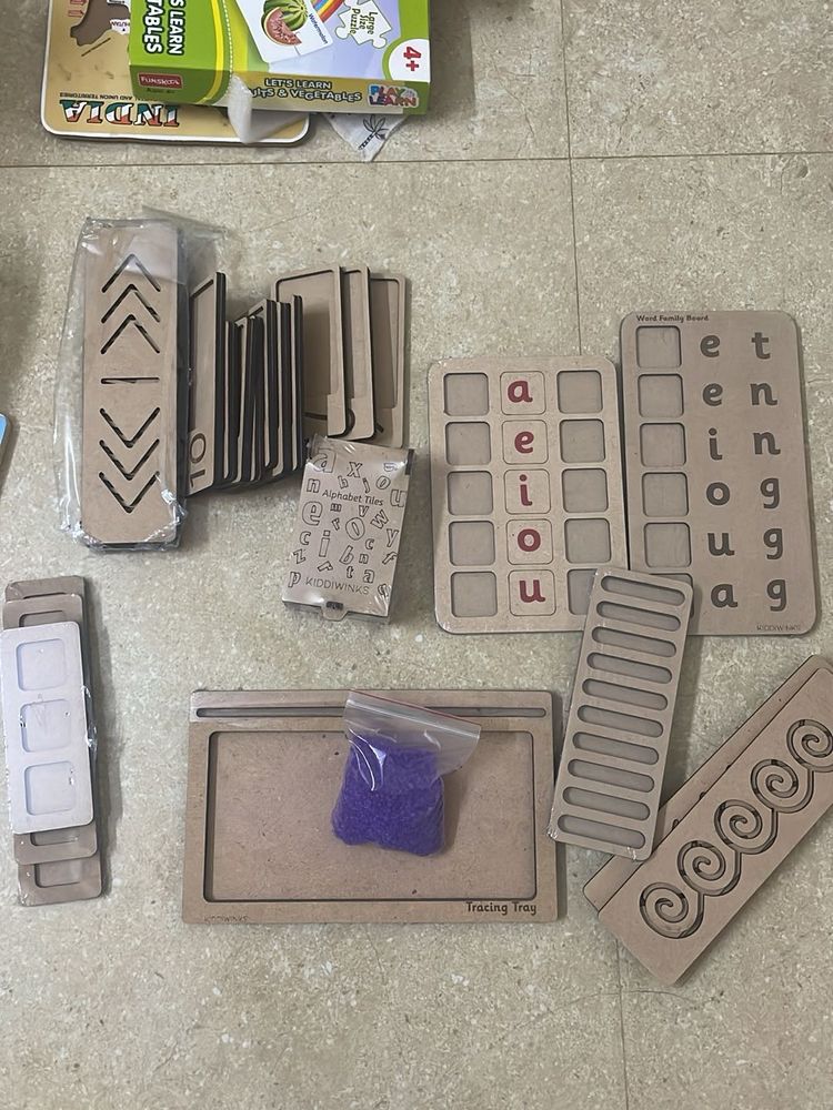 Montessori Language Learning Set