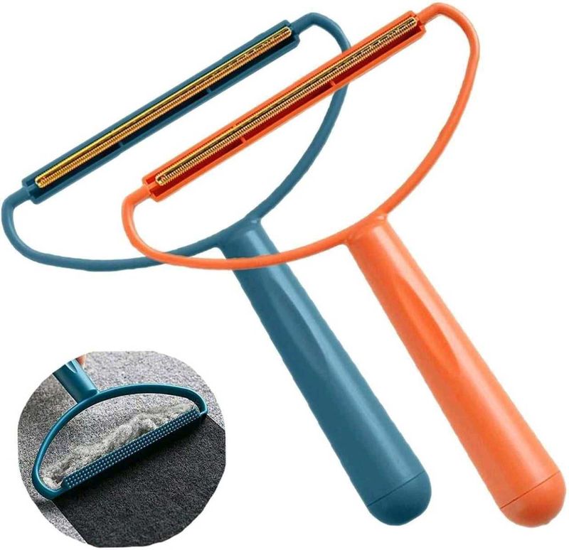 BUY 1 GET ONE FREE Lint Remover