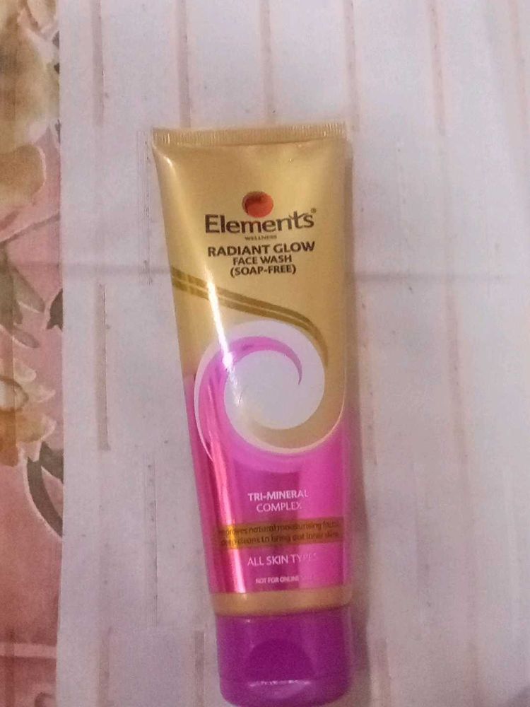 ELEMENTS wellness Radiant glow face wash(soap-free