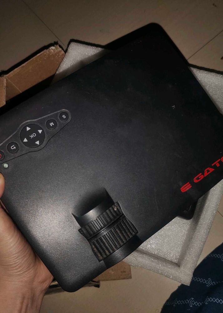 Egate Projector