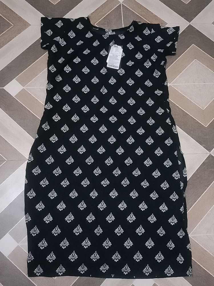 New Black Floral Print Straight Kurti