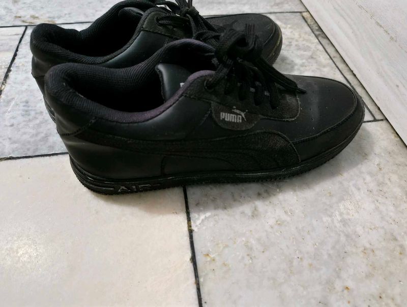 Puma Black Sneakers
