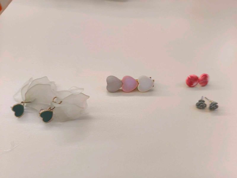 Cute Earrings Combo with heart clip