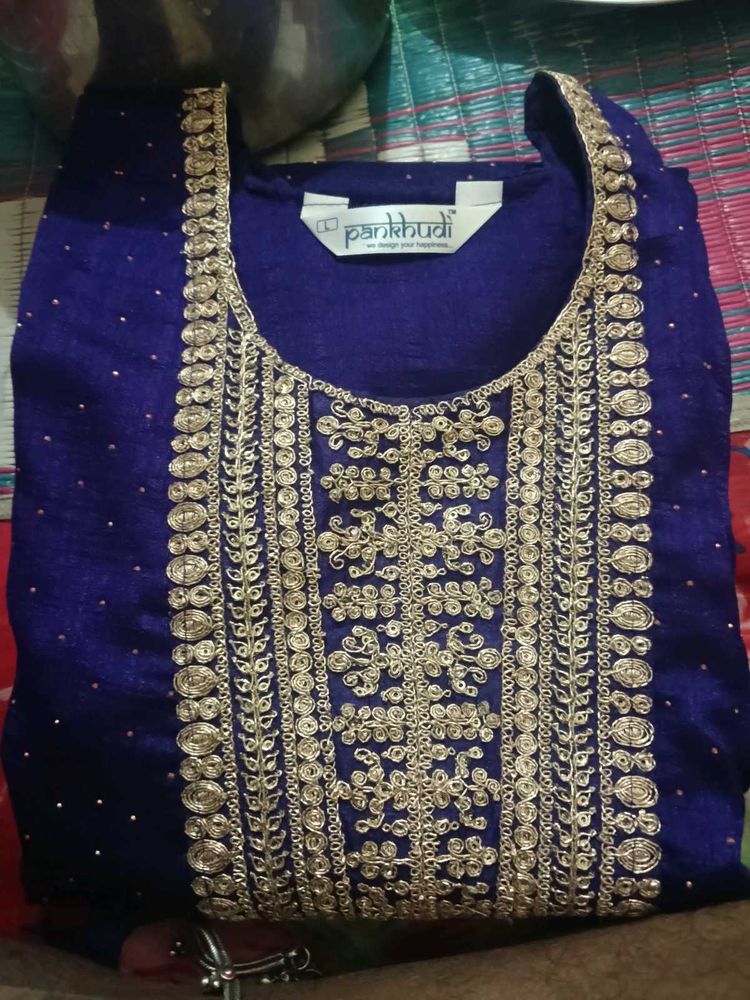 Elegant Blue Embroidered Kurta