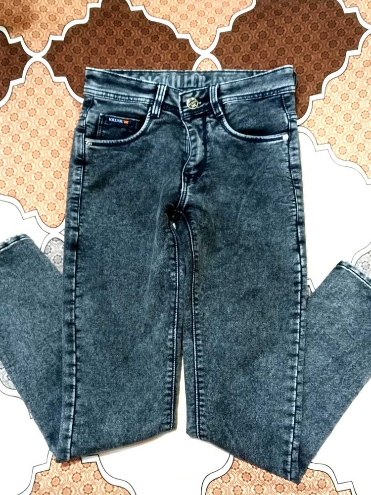 Stylish Gray Wash Jeans