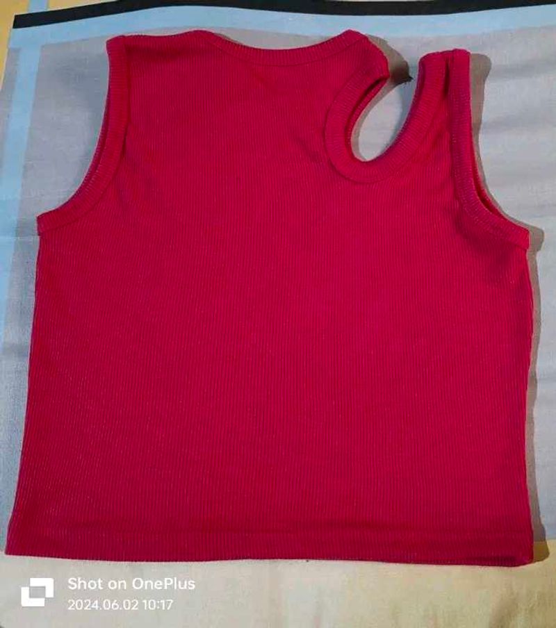 Red Sleeveless Top