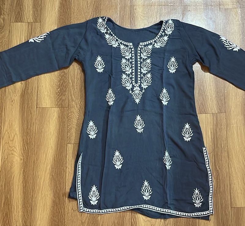 WOMEN SHORT KURTI