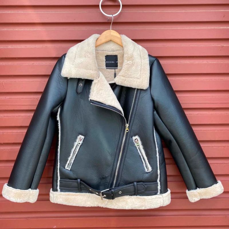 Unisex jacket  can be worn by size 34-38