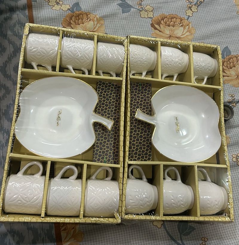Gift -2 Beautiful Set Of Apple Shape Platter &amp; Cup