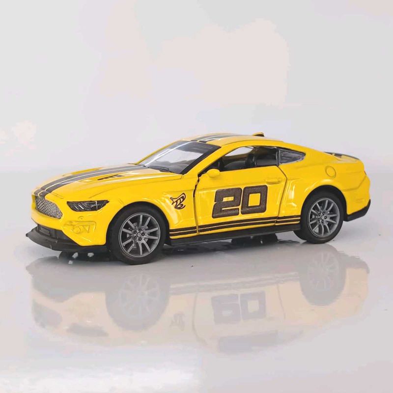 Famous Model Toy Car (Pcs.1)