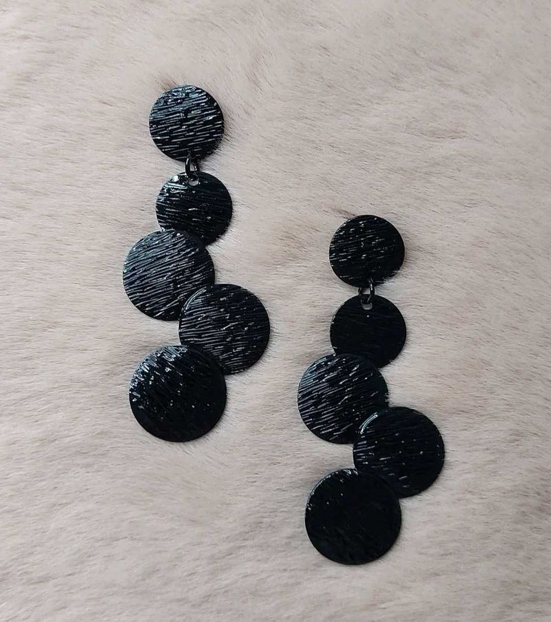 Statement Black Danglers