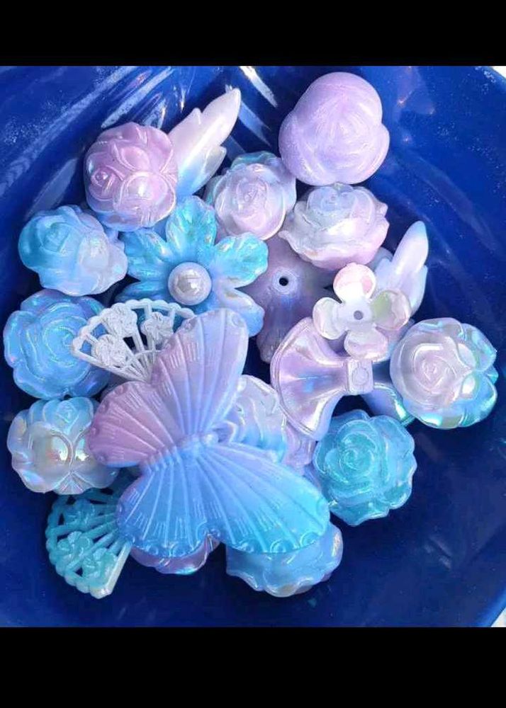 glossy pastel beads soup