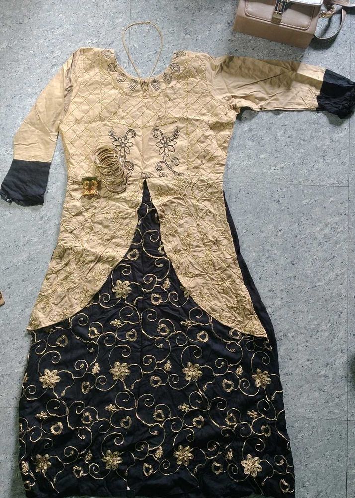 Elegant Embroidered Kurta