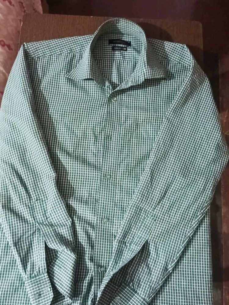 I Am Selling My Shirf। Lightly Used।