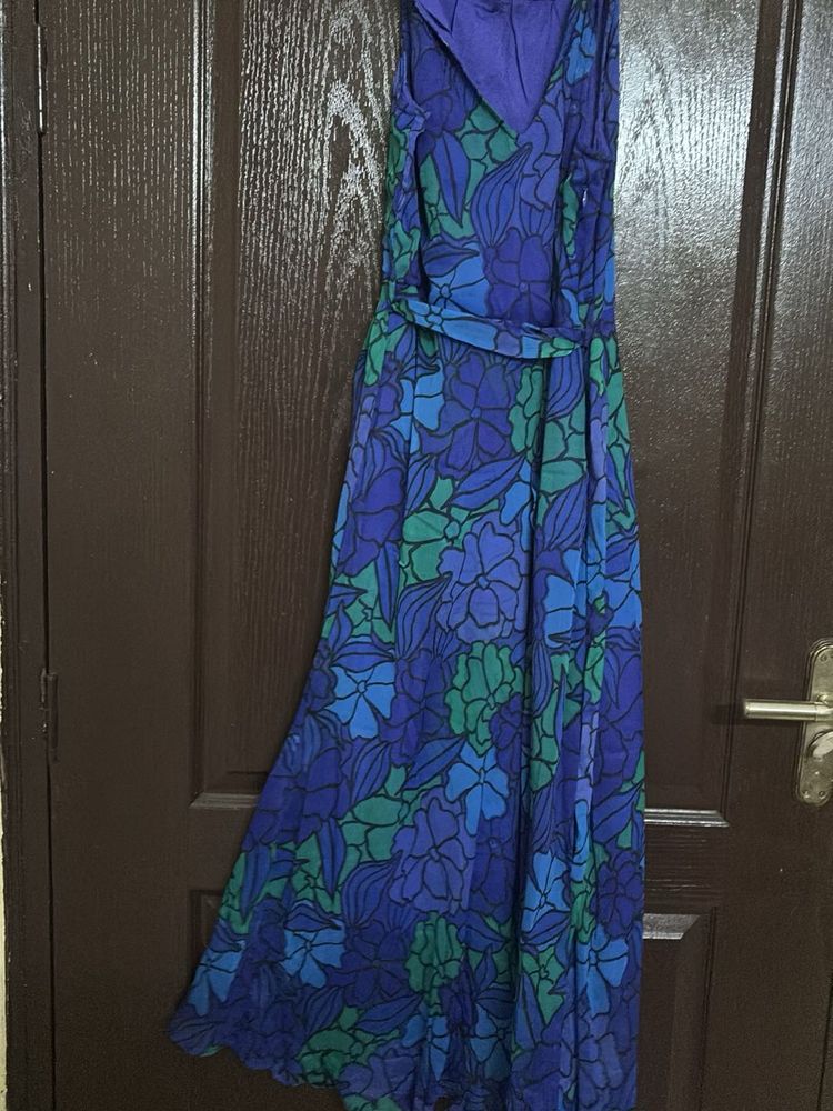 Floral Print V-Neck Maxi Dress