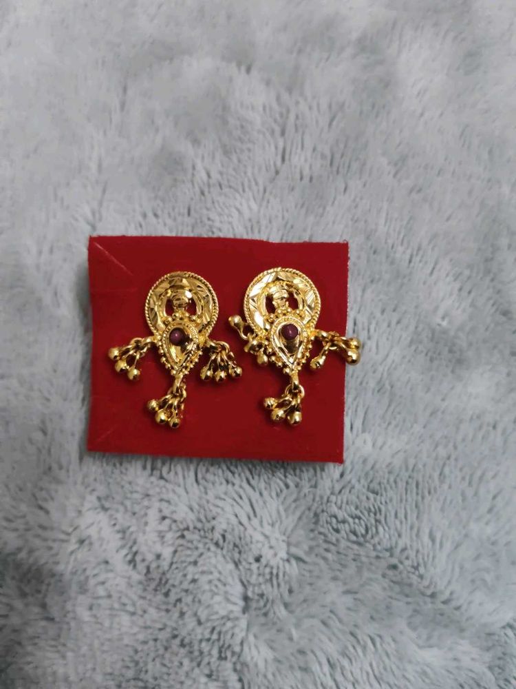 Beautiful 1gm Gold Guaranteed Ear Studs