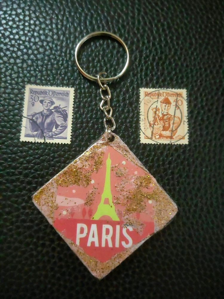 🇨🇵 2 France stamp and a free gift