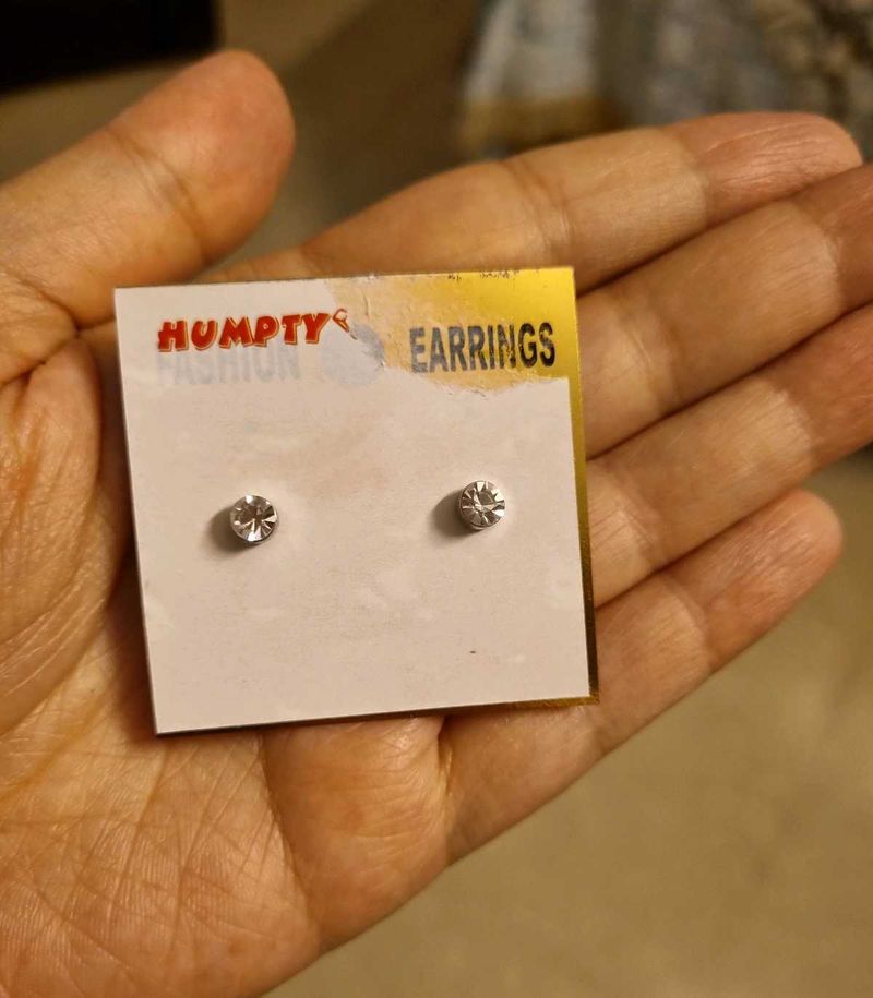 Beautiful and Classy Studs!