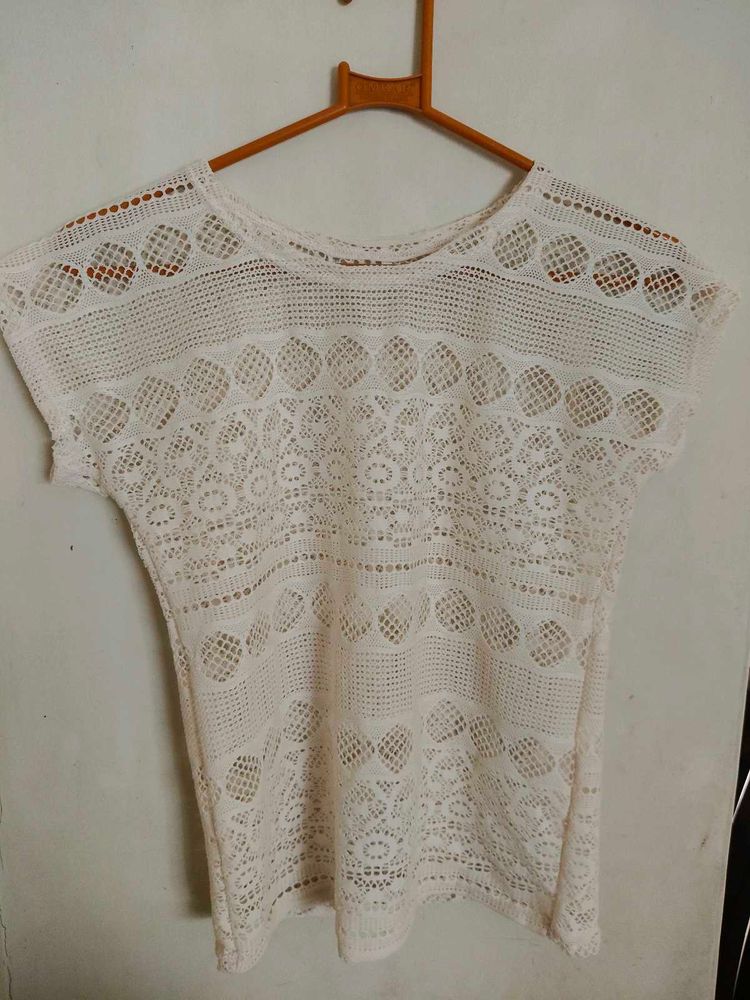 Cutout design Lace Top