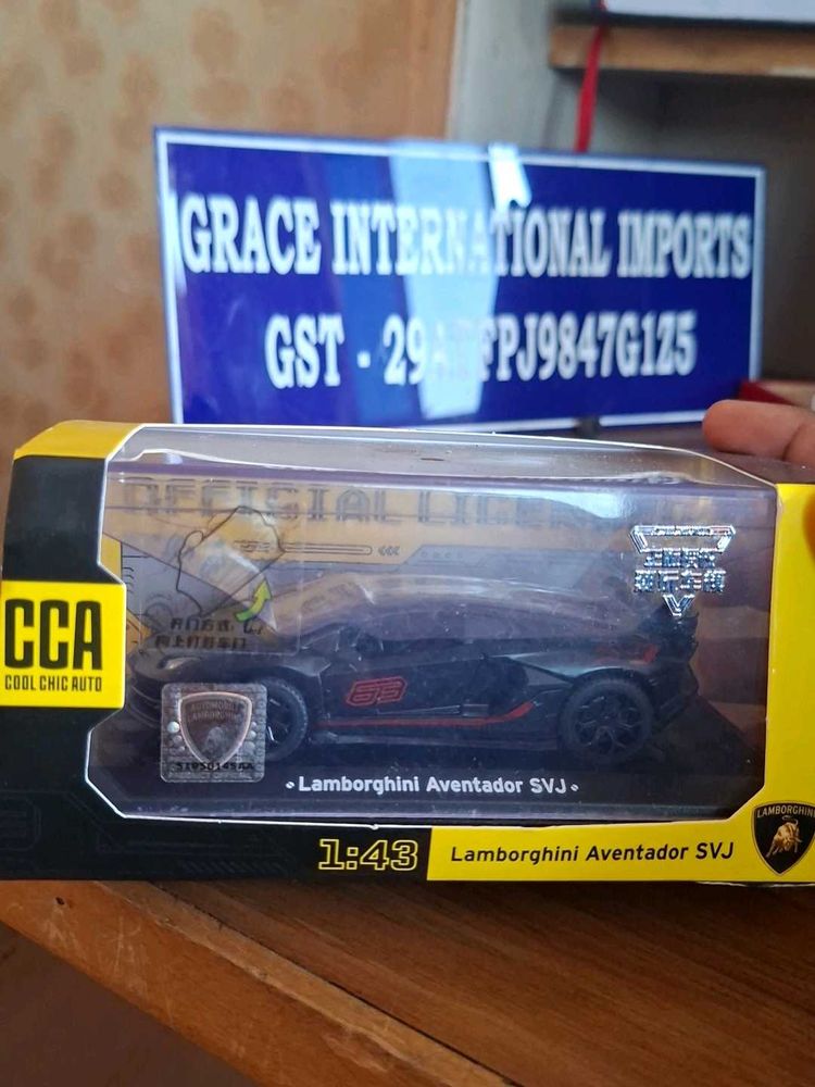 Lamborghini Aventador SVJ 1:43