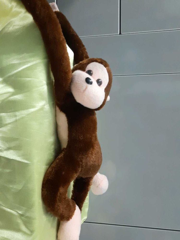 Velcro Hand Hug Monkey