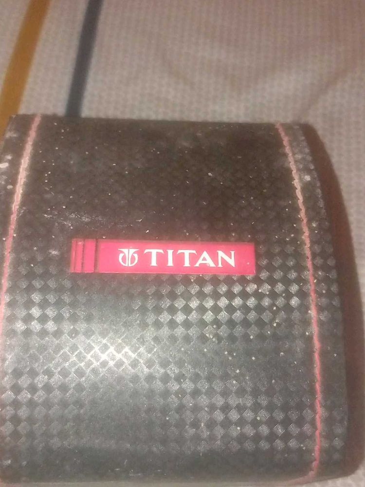 box Titan Watch bo