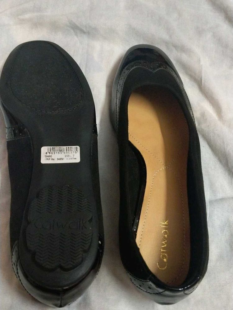 Catwalk Black Ballerinas