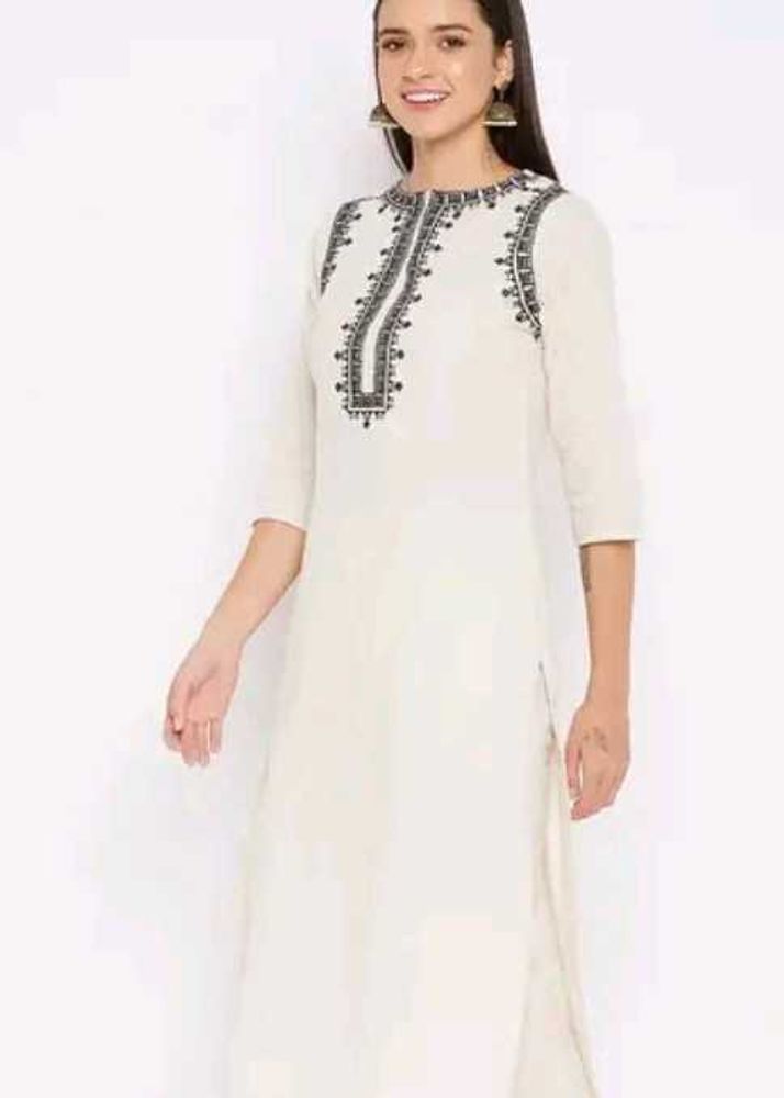 Elegant Embroidered Kurti