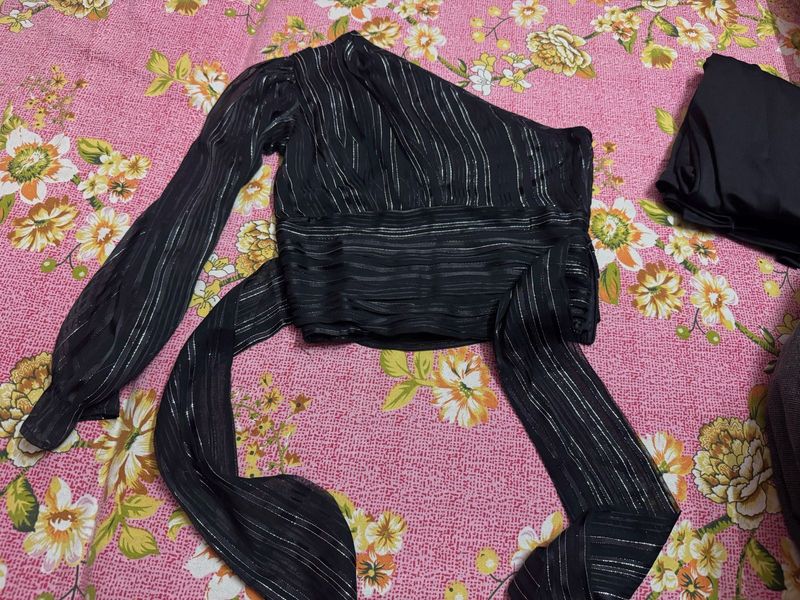 Chic Black One-Shoulder Top