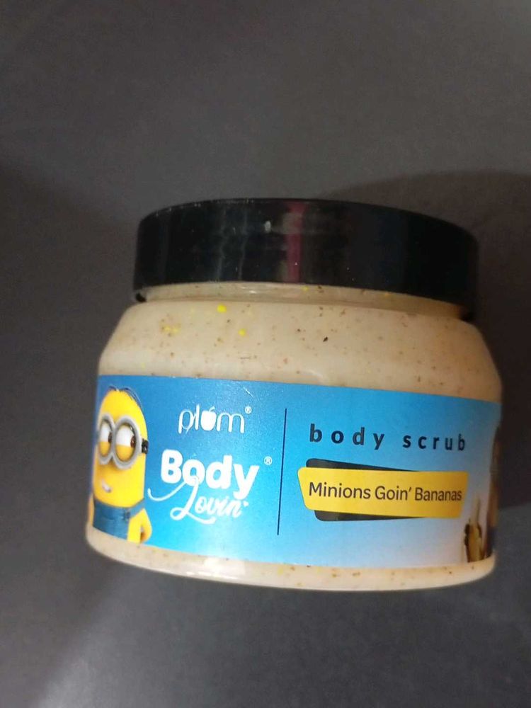 plum Combo minions body scrub And Suncreen