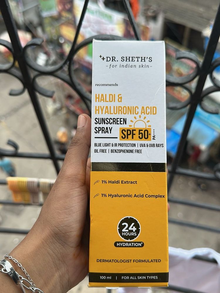 Dr. Sheth&#39;s Haldi &amp; Hyaluronic Sunscreen Spray SPF