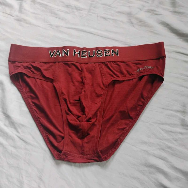 Van Heusen Red Air Moisture Briefs