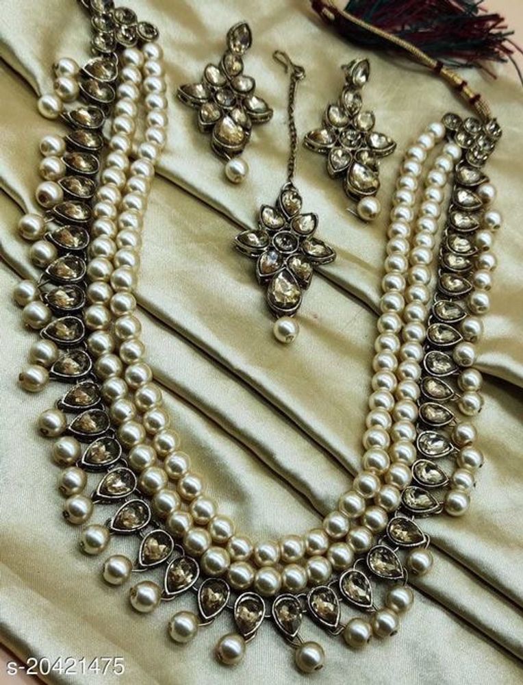 neckset available