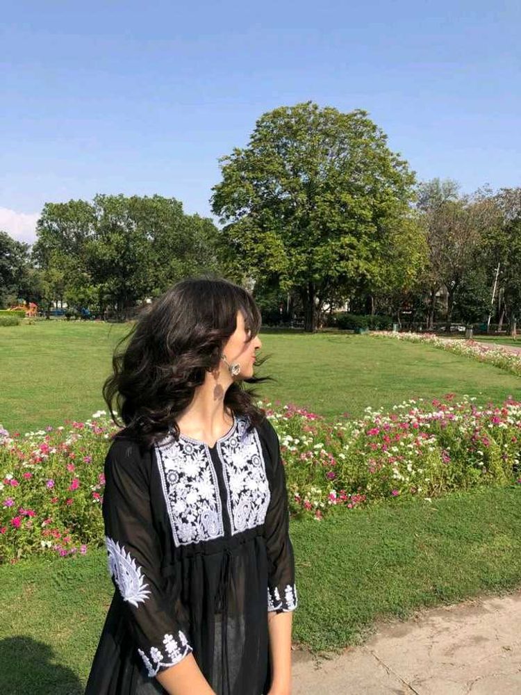 Elegant chickenkri short kurti