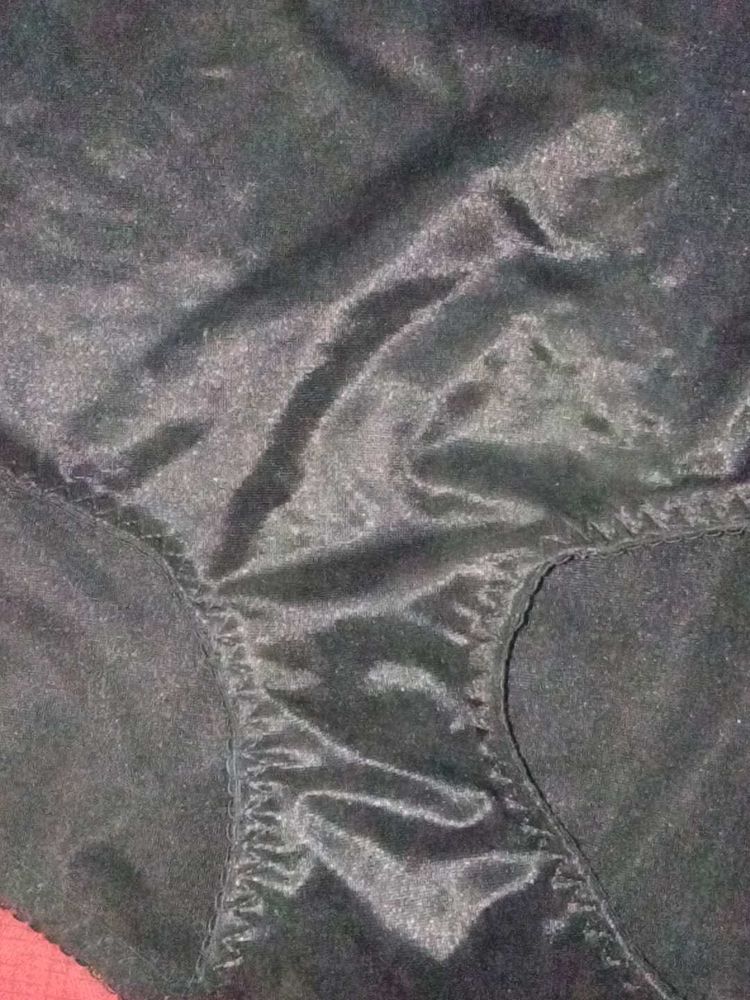Hot Satin Panty With High Vest