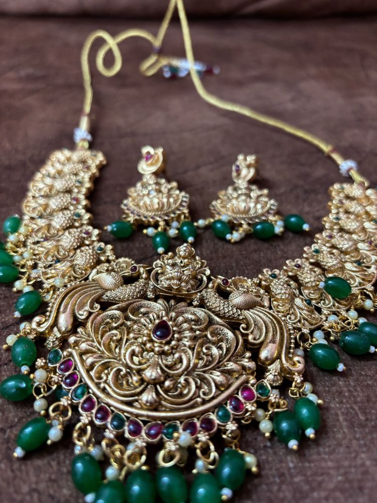 Elegant Gold-toned Necklace Set