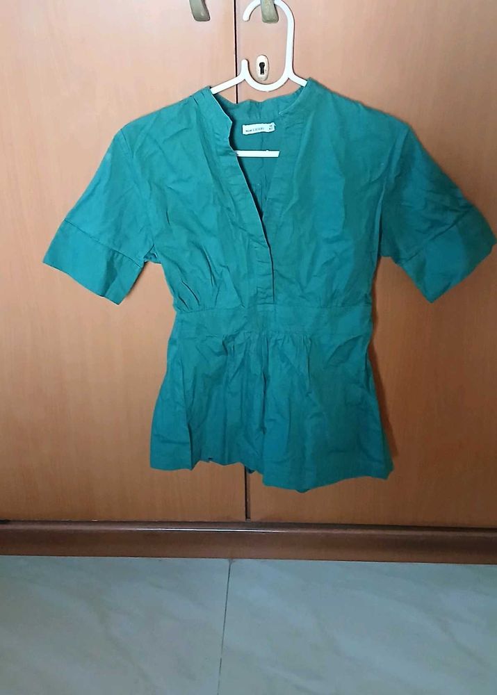 Green V-Neck Top - L/XL Size