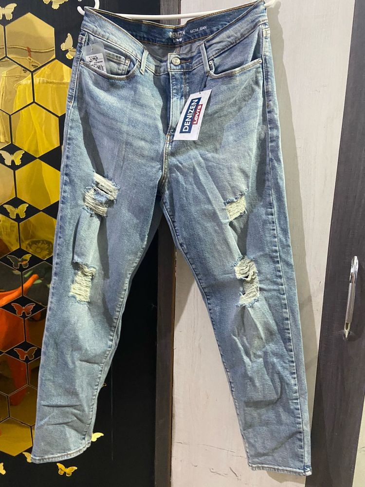 Levi’s distressed mom fit jeans