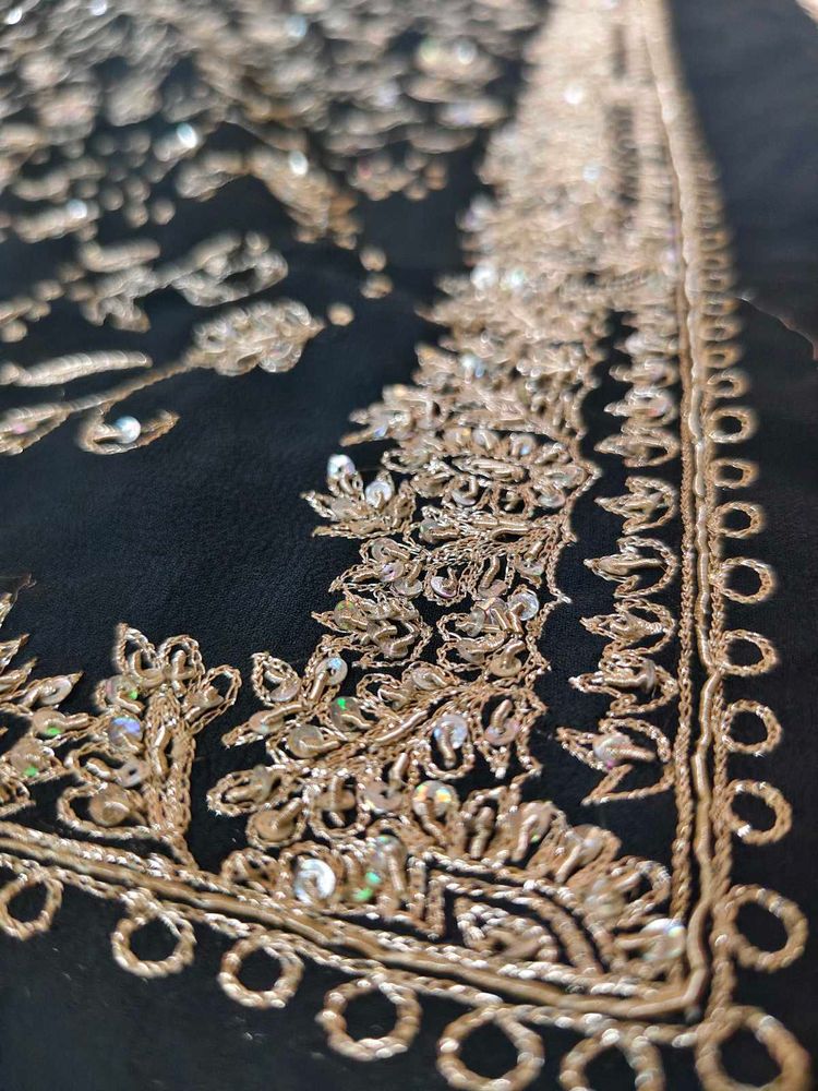 aari work saree 😍 black 🖤