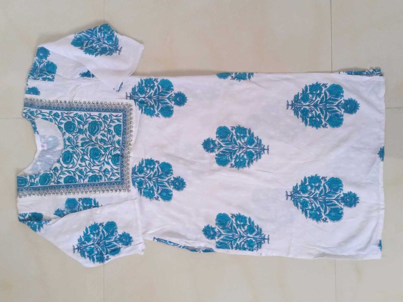 New White Colour Kurti With Heavy Neck Design