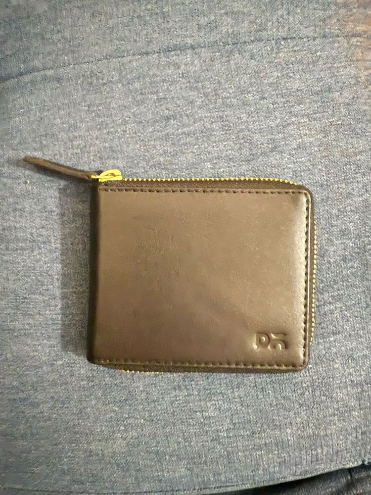 DailyObjects Black solid Zip Around wallet