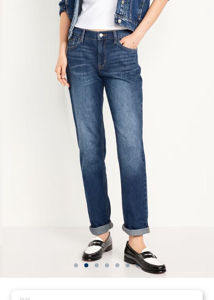 Old Navy Mid-Rise Wow Straight Jeans