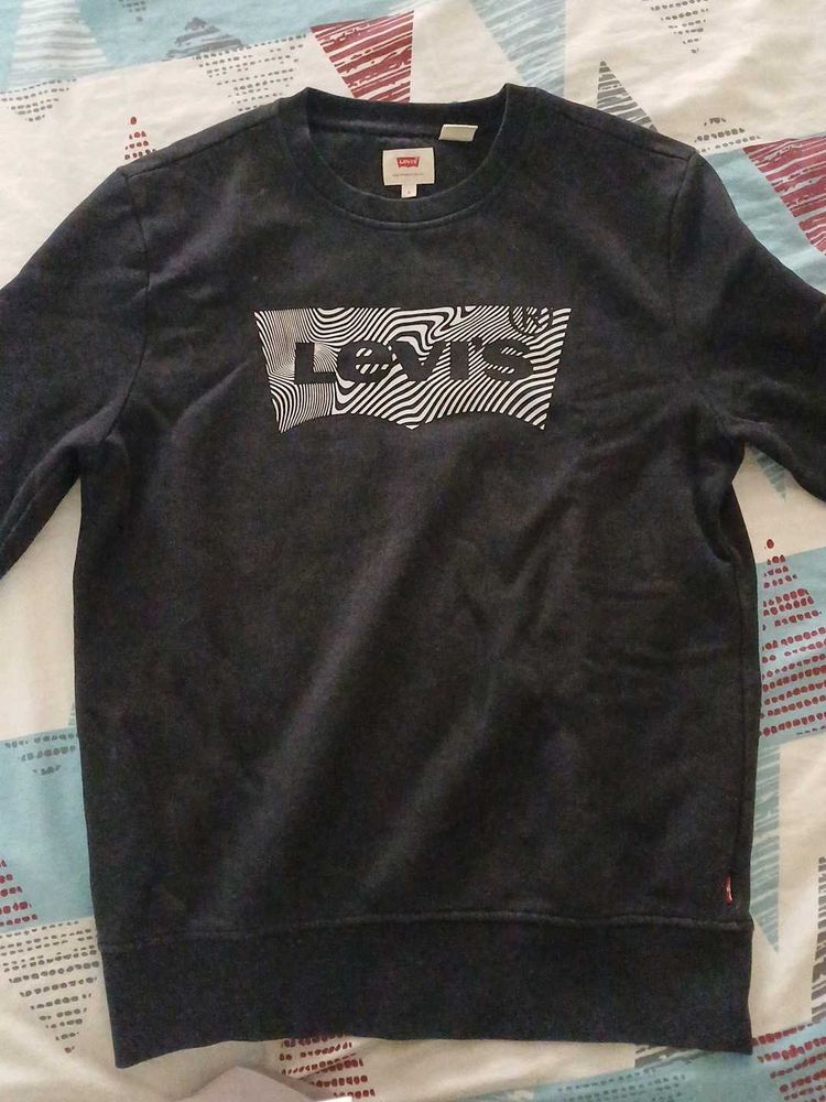 Levi&#39;s Graphic Sweatshirt