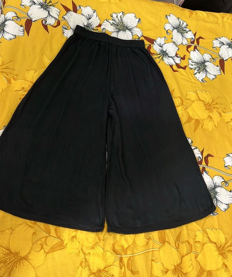 Black Flared Solid Palazzo Pants