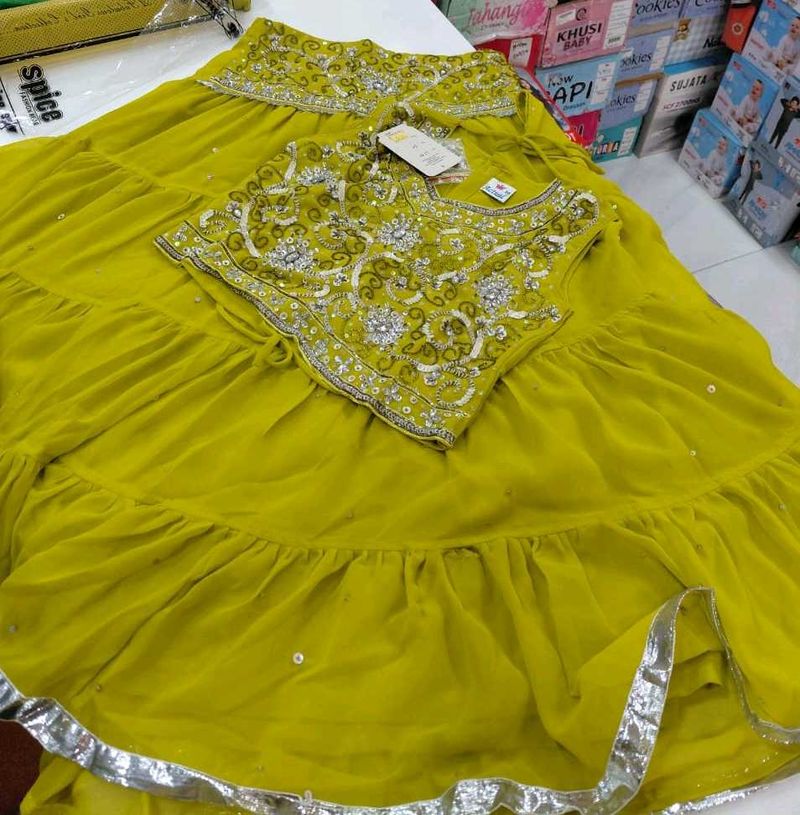Girls Frilled Lehenga Choli ( 9 -10 years)