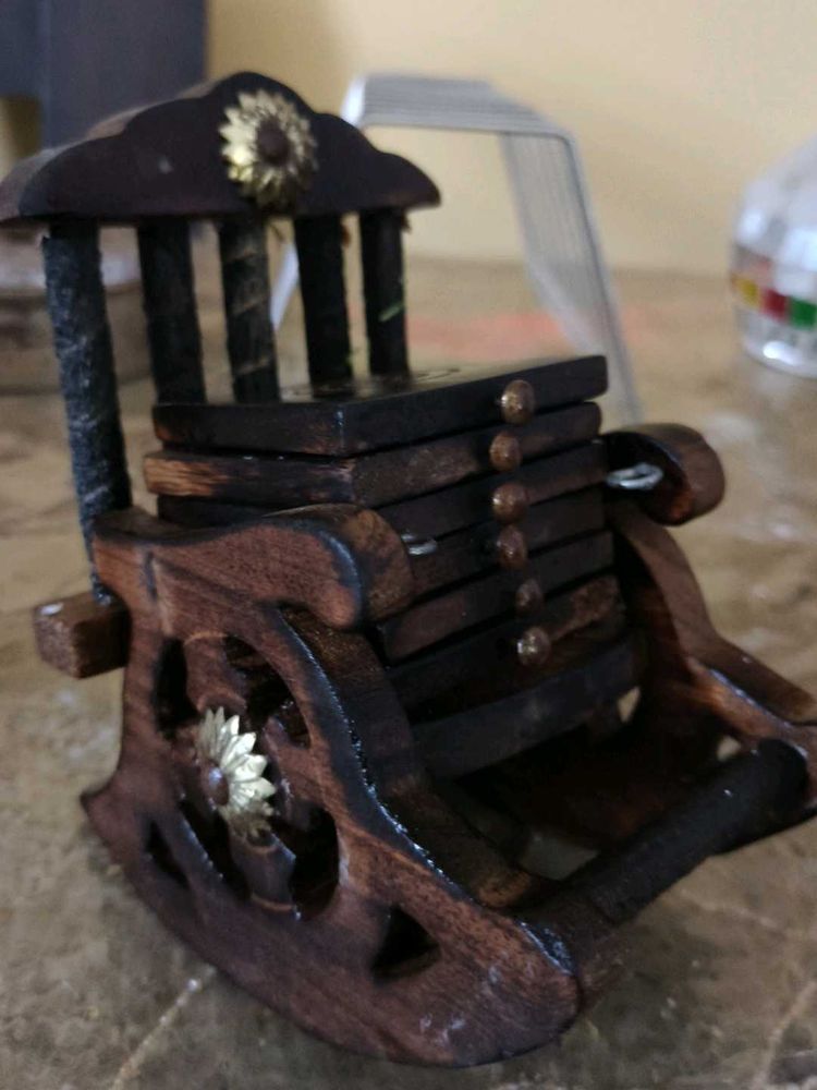 Chair Style Coaster Set