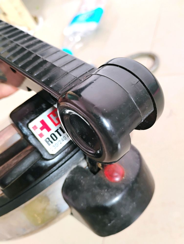 Price Drop...........💕Hilton Roti Maker