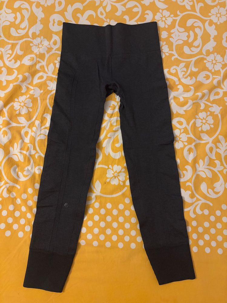 Lululemon Charcoal Grey Ribbed Leggings