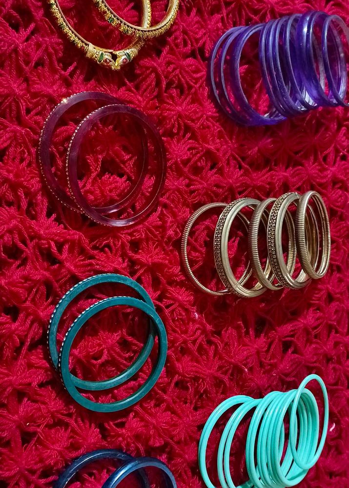 Pair Of 8 Bangles